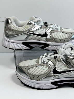 Nike GS Metallic Silver White Running Sneakers HQ6412-100 Kids 2Y, Pre-Owned